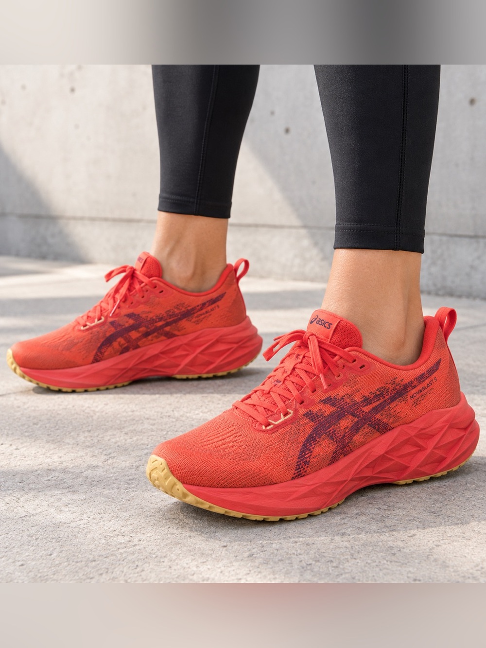 ASICS Novablast 5 Women’s Size 8 Red/Orange Running Shoes